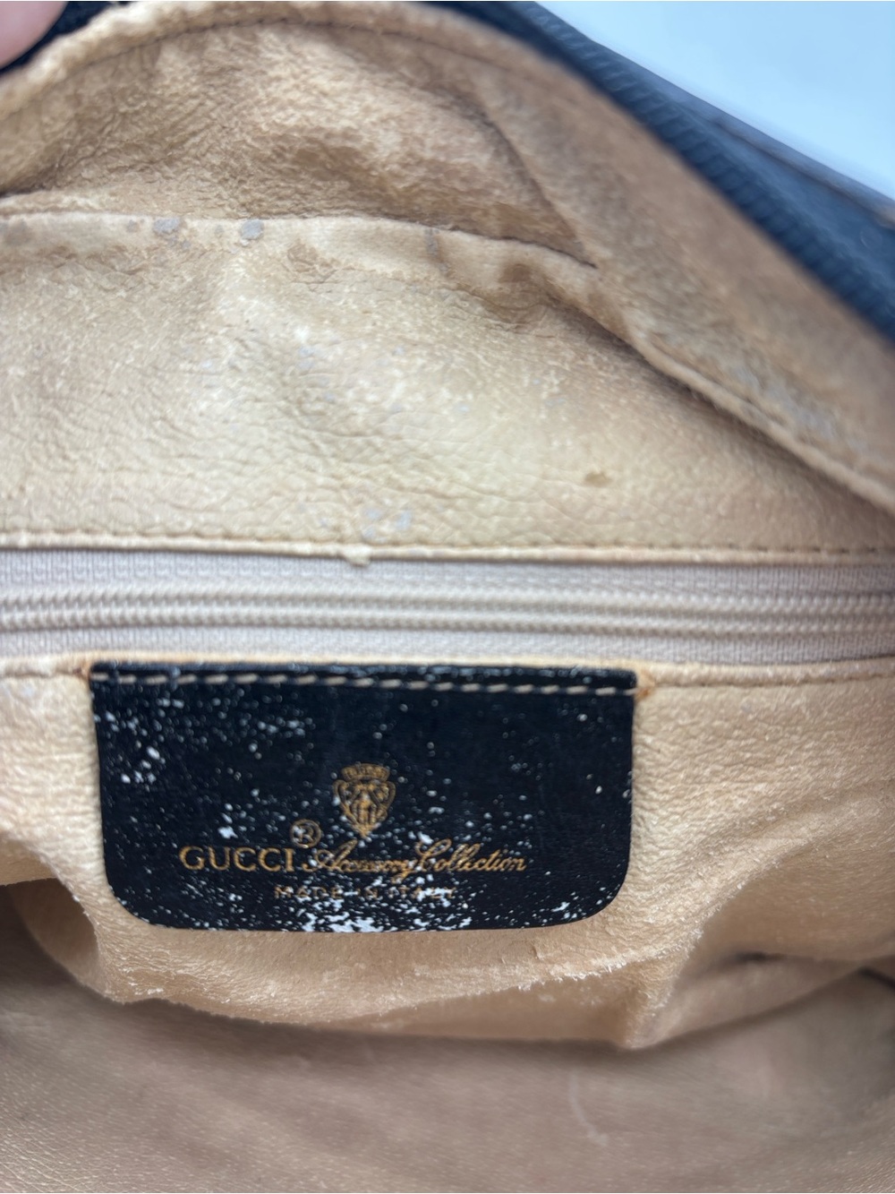 Vintage Gucci Sherry Shoulder Bag -  Black Canvas and Leather - Picture 8 of 14